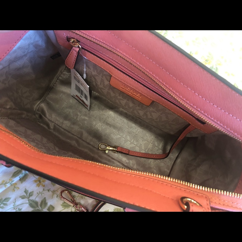 Handbag - Picture 5 of 5